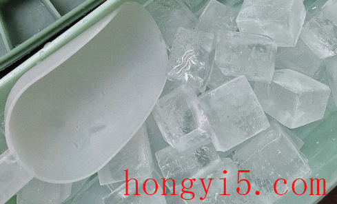 把冰块一块一块的放进冰箱里会融化吗3