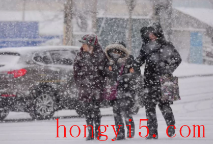 为什么寒潮会伴随大风雨雪天气 寒潮为什