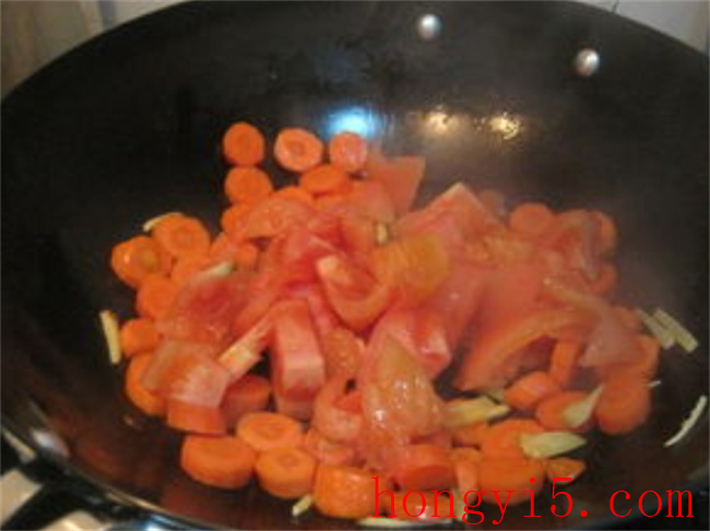 西红柿羊肉汤的做法 西红柿羊肉汤的做法