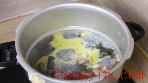 排骨海带汤的做法(高压锅排骨海带汤的做法)插图7