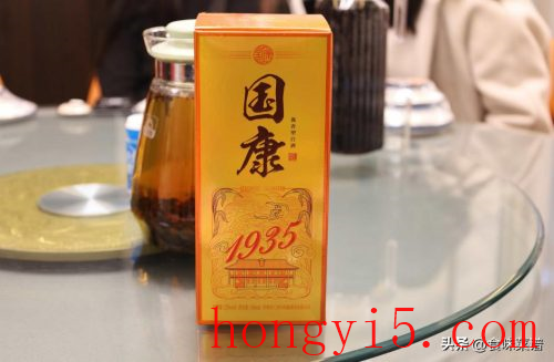 1杯白酒等于几瓶啤酒(一杯53度白酒相当于多少瓶啤酒)插图4