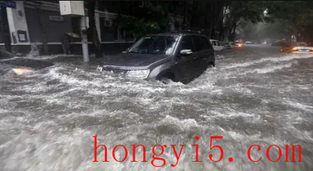 下暴雨朋友圈应该怎么发2